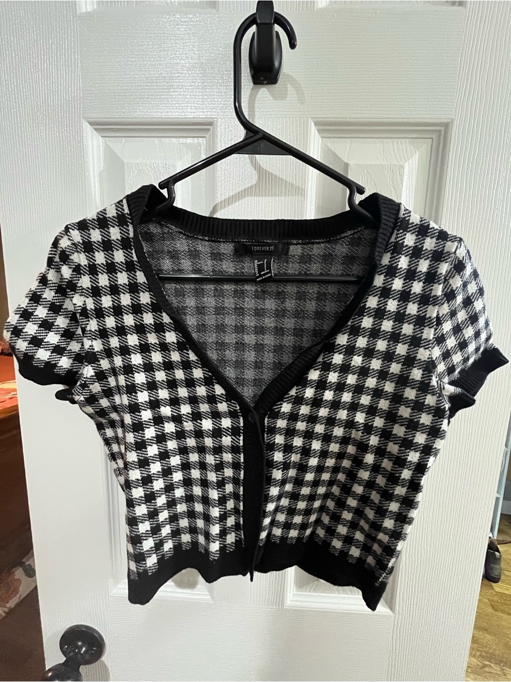 Forever 21 Black and White Houndstooth Short Sleeve Cardigan